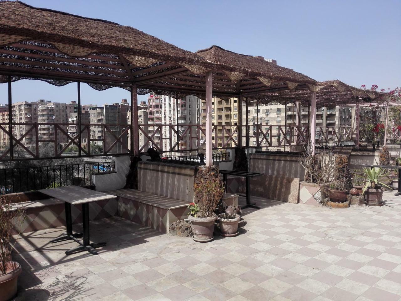 Royal Pyramids Hotel El El Cairo Exterior foto