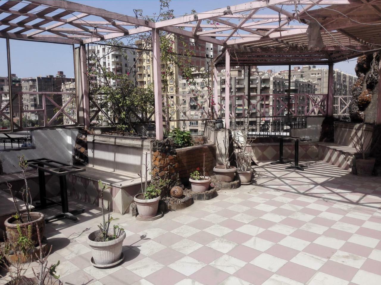 Royal Pyramids Hotel El El Cairo Exterior foto